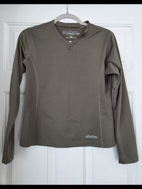 Sherpa V-Neck Long Sleeve Top in Olive
